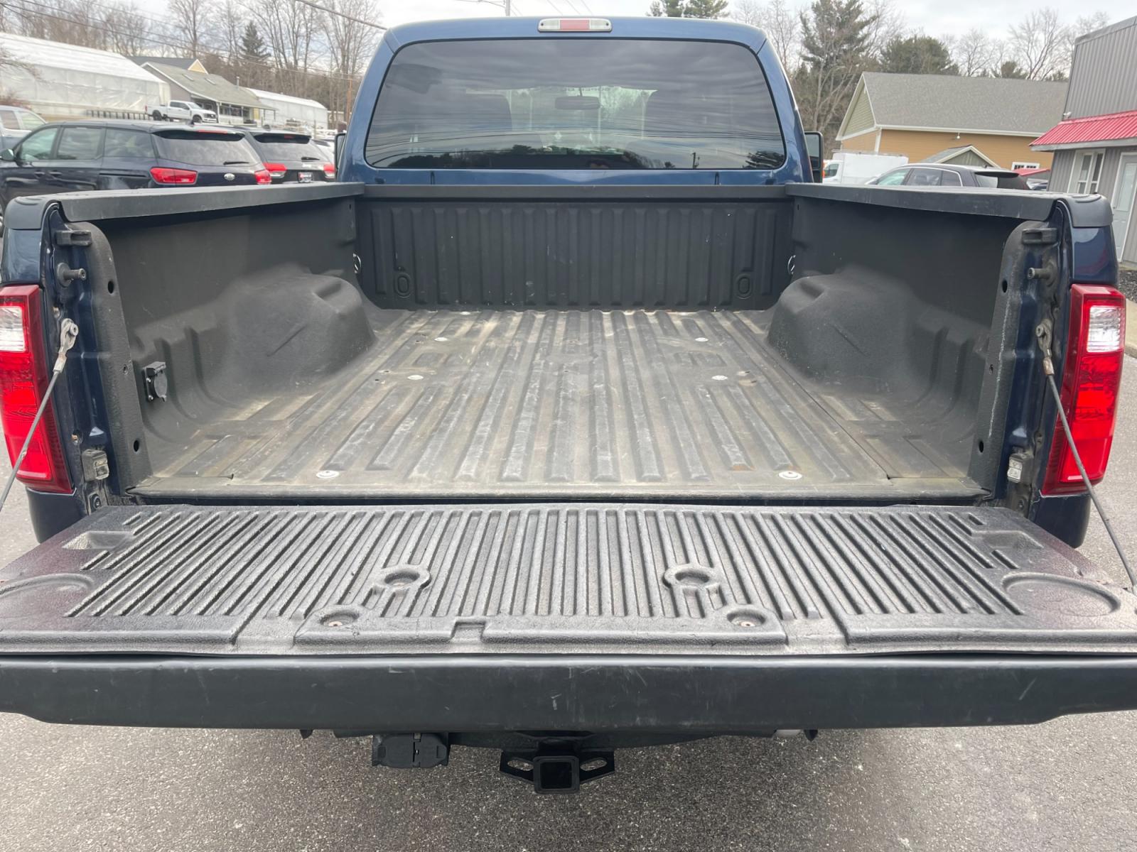 2015 Blue /Gray Ford F-350 SD XLT SuperCab Long Bed 4WD (1FT8X3B68FE) with an 6.2L V8 OHV 16V engine, 6-Speed Automatic transmission, located at 11115 Chardon Rd. , Chardon, OH, 44024, (440) 214-9705, 41.580246, -81.241943 - This 2015 Ford F-350 XLT Supercab 4WD, equipped with a robust 6.2L V8 engine and a 6-speed automatic transmission, offers substantial power and capability, suited for both work and recreational towing needs. It ensures driver comfort with a power driver's seat and power-adjustable pedals, coupled wi - Photo #10